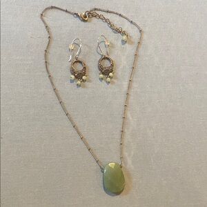 Antiqued Style Jade Jewelry Set
